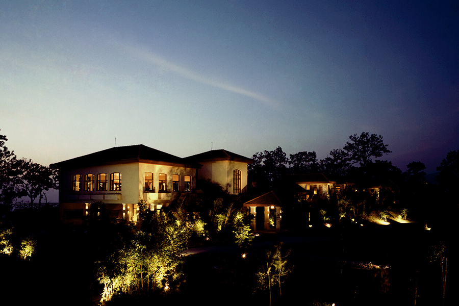 Ananda in the Himalayas Exterior View